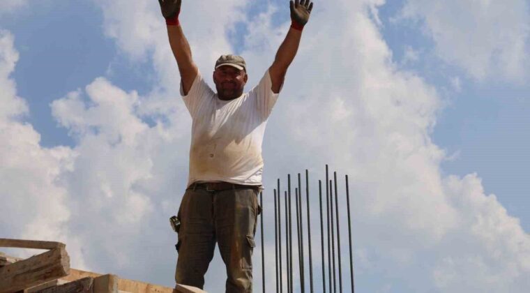 Adana’da İnşaat İşçileri 1 Mayıs’ta Mesai Yaptı
