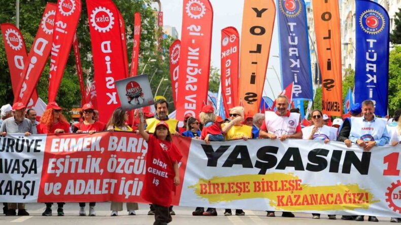 Antalya’da 1 Mayıs Coşkusu