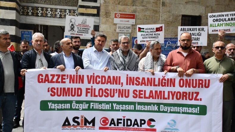 Adana’da İsrail’in Küresel Sumud Filosu’na Saldırısı Protesto Edildi