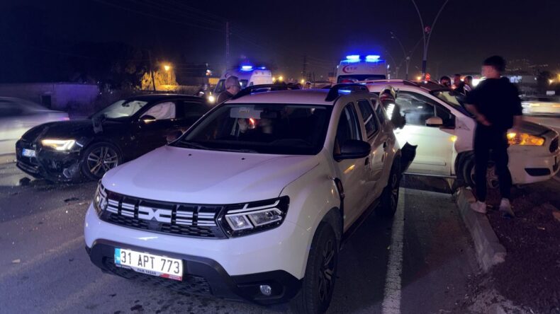 Zincirleme trafik kazasında 2 kişi yaralandı