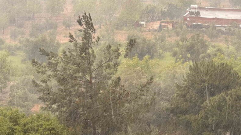 Kahramanmaraş’ta Gök Gürültülü Sağanak Yağış Etkili Oldu