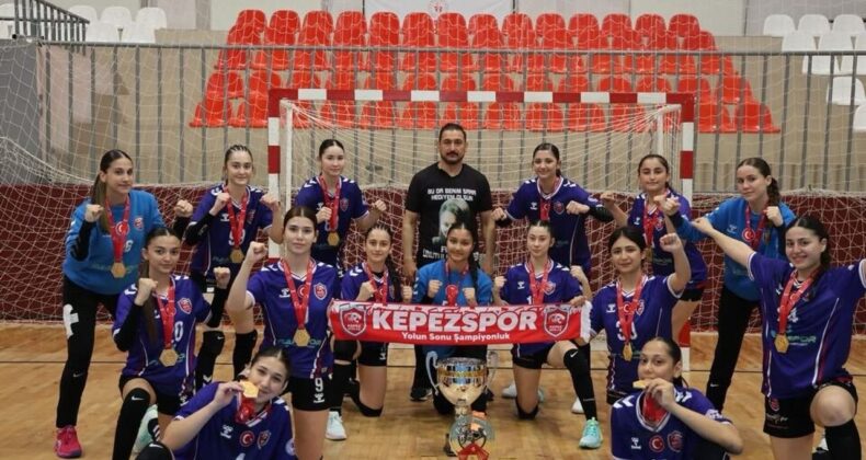 Kepez Belediyesi Genç Kızlar Hentbol Takımı Türkiye Şampiyonu Oldu
