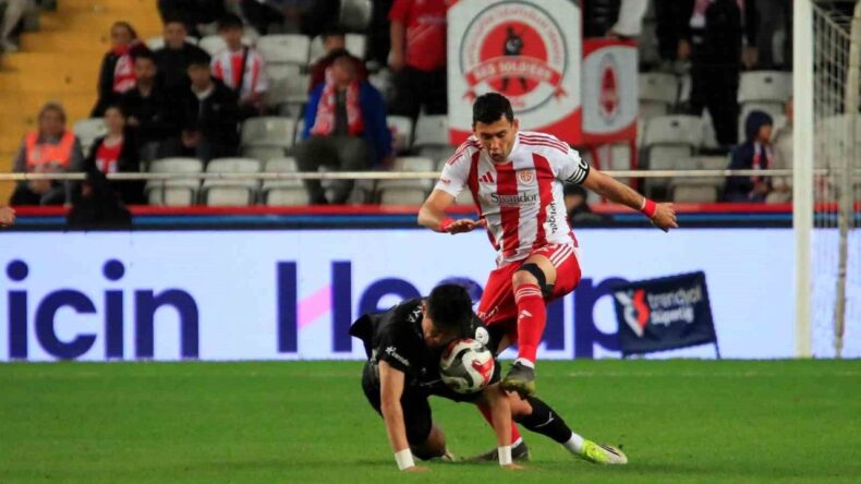 Antalyaspor ve Corendon Alanyaspor Golsüz Berabere Kaldı