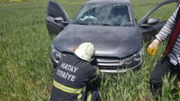 Hassa’da Tarlaya Uçan Otomobilin Sürücüsü Yaralandı
