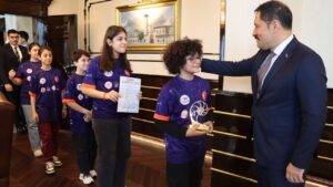 Dünya Robot Yarışması’na Katılacak Öğrenciler Ağırladı