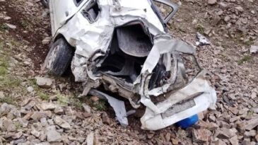 Adana’da Uçuruma Yuvarlanan Otomobilin Sürücüsü Yaralandı
