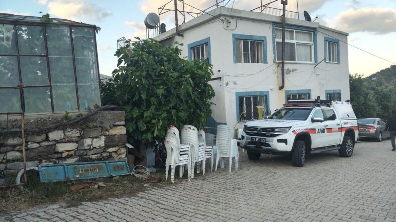 Mersin’de Fenalaşan Kardeşlerin Cenazeleri Defnedildi