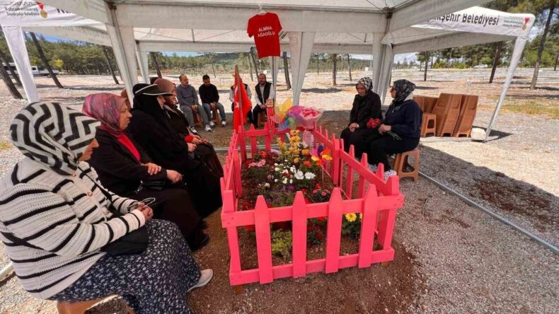 Kahramanmaraş’taki okul saldırısında hayatını kaybeden Almina’nın mezarı pembeye boyandı