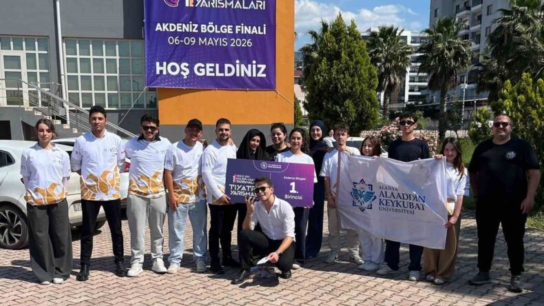 ALKÜ Tiyatro Topluluğu Bölge Finallerinde Şampiyon Oldu