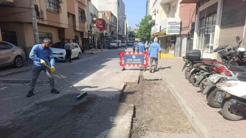 Mersin’de Yol ve Kaldırım Yenileme Çalışmaları Devam Ediyor