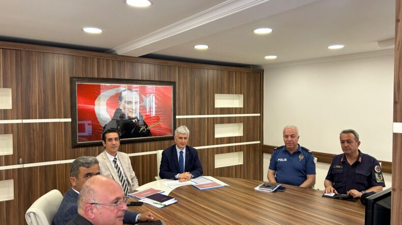 Bozyazı’da Metruk Yapılarla İlgili Toplantı Gerçekleştirildi