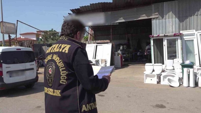 Antalya’da İkinci El Eşya Satan İş Yerlerine Denetim