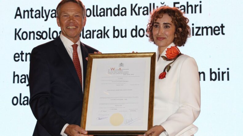 Antalya’da Hollanda’nın ‘Kral Günü’ Etkinlikleri Düzenlendi