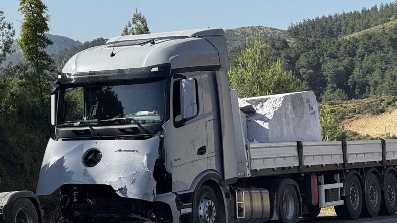 Antalya-Isparta kara yolunda kaza: 2 ölü