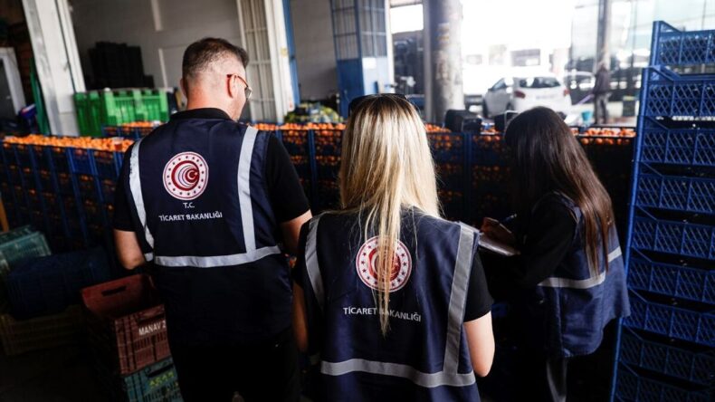Mersin’de Toptancı ve Sebze Meyve Hal Kompleksi’nde Denetim Yapıldı