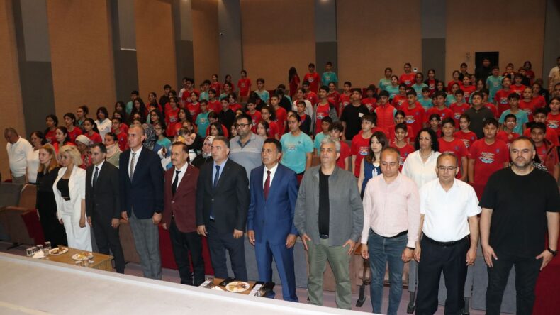 Adana’da Özel Gereksinimli Öğrenciler Atatürk’ü Anlattı