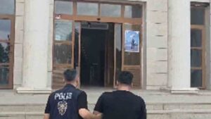 Uyuşturucu suçundan hapis cezası bulunan şahıs Kırıkhan’da yakalandı