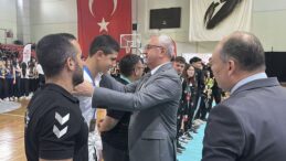 İskenderun ilçesinde başarılı sporcular ödüllendirildi