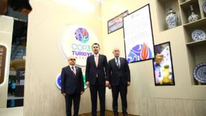 Bakan Kurum, Bakü’de 13. Dünya Kentsel Forumu’na katıldı