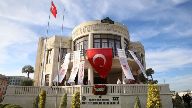 Hatay Devlet Tiyatroları, Tarihi Bina’da Perdelerini Açtı