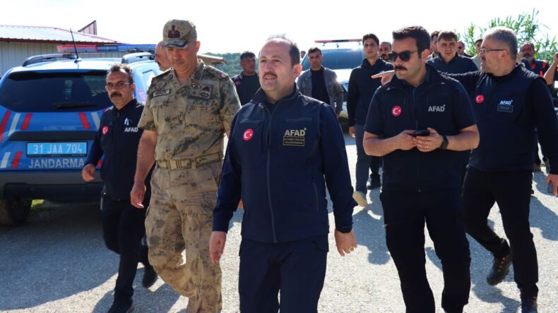 AFAD Başkanı Pehlivan, sağanaktan etkilenen Hatay’da konuştu