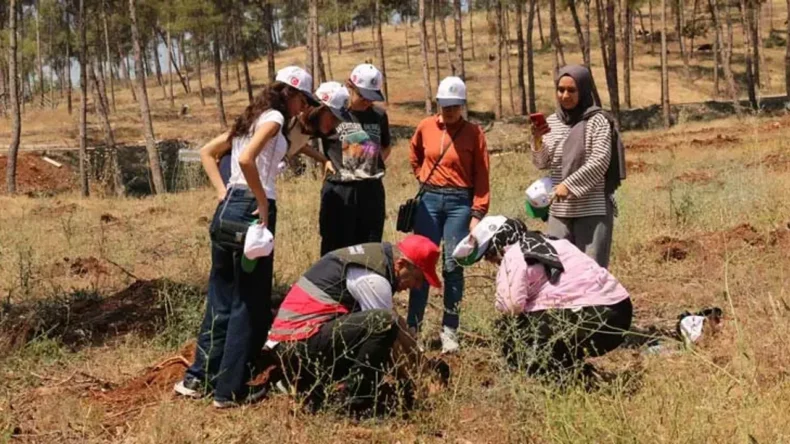 Kırıkhan’da Ekolojik Farkındalık Gezisi Düzenlendi