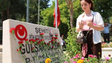 Bursa’dan Hatay’a 15 Temmuz Şehidi Gülşah Güler’in Kabrini Ziyarete Geldi