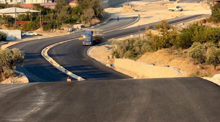 Antakya 3. Çevre Yolunda Beton Asfalt Çalışmaları Başladı