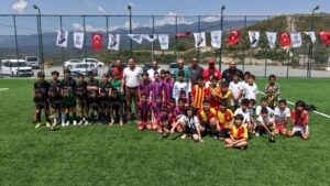 Antakya Yaylacık Mahallesi’nde Yeni Halı Saha Hizmete Açıldı