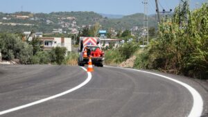 Yaylıca’da 1500 metrelik okul yolu beton asfaltla yenilendi
