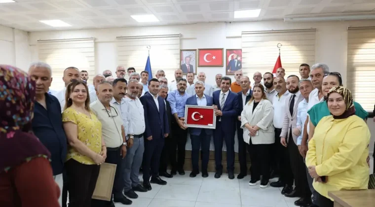 Hataylı Muhtarlardan Yeniden İnşa Çalışmalarına Destek Verenlere Teşekkür
