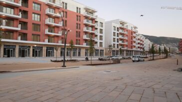 Hatay’da İş Yeri Tabelalarına Yeni Standart: Kurallara Uymayana Ceza