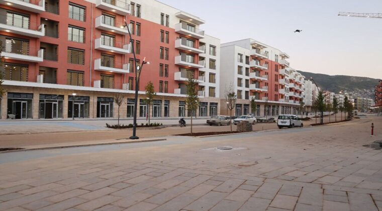 Hatay’da İş Yeri Tabelalarına Yeni Standart: Kurallara Uymayana Ceza