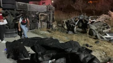 Gaziantep’teki Trafik Kazasında Hayatını Kaybeden 7 Kişi Hatay’a Gönderildi