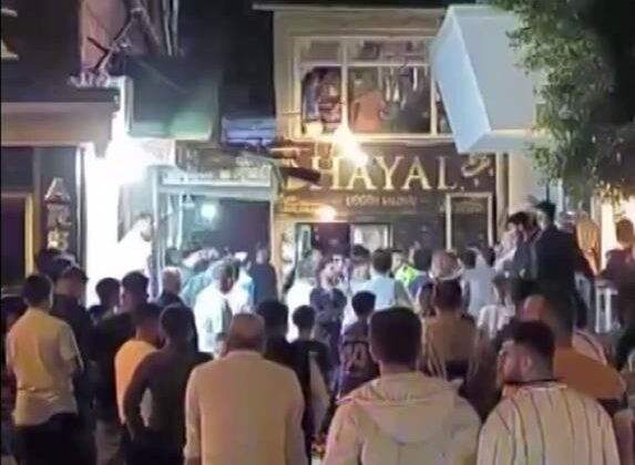 Dörtyol’da Nişan Töreninde Kavga: Sandalyeler Havada Uçuştu