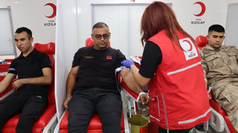 Hatay İl Jandarma Komutanlığı Personelinden Kızılay’a Kan Bağışı
